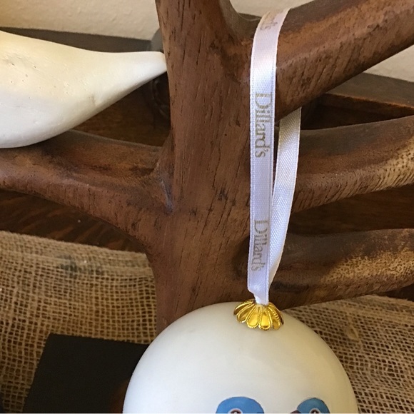 Dillard’s 2008 Two Turtle Doves inside painted glass ornament.  2nd in a series. - Picture 4 of 7